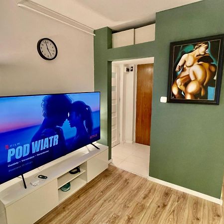 Holiday Metro Fast Wifi Tv'70 Netflix Hbo Appletv Βαρσοβία Εξωτερικό φωτογραφία