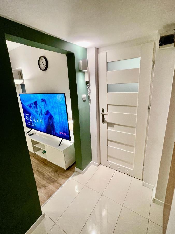 Holiday Metro Fast Wifi Tv'70 Netflix Hbo Appletv Βαρσοβία Εξωτερικό φωτογραφία