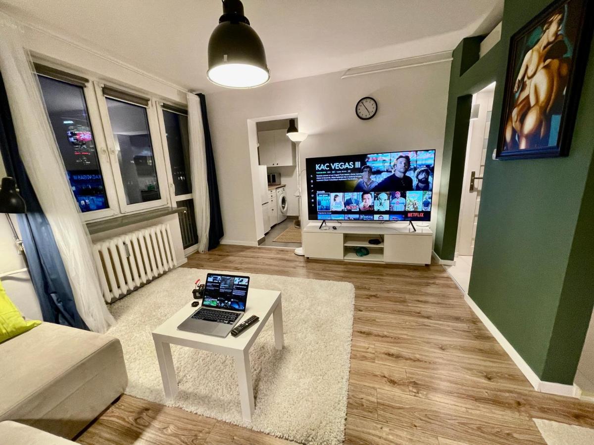 Holiday Metro Fast Wifi Tv'70 Netflix Hbo Appletv Βαρσοβία Εξωτερικό φωτογραφία