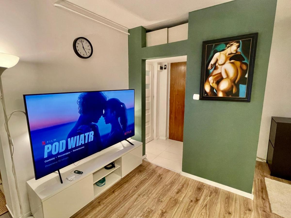 Holiday Metro Fast Wifi Tv'70 Netflix Hbo Appletv Βαρσοβία Εξωτερικό φωτογραφία