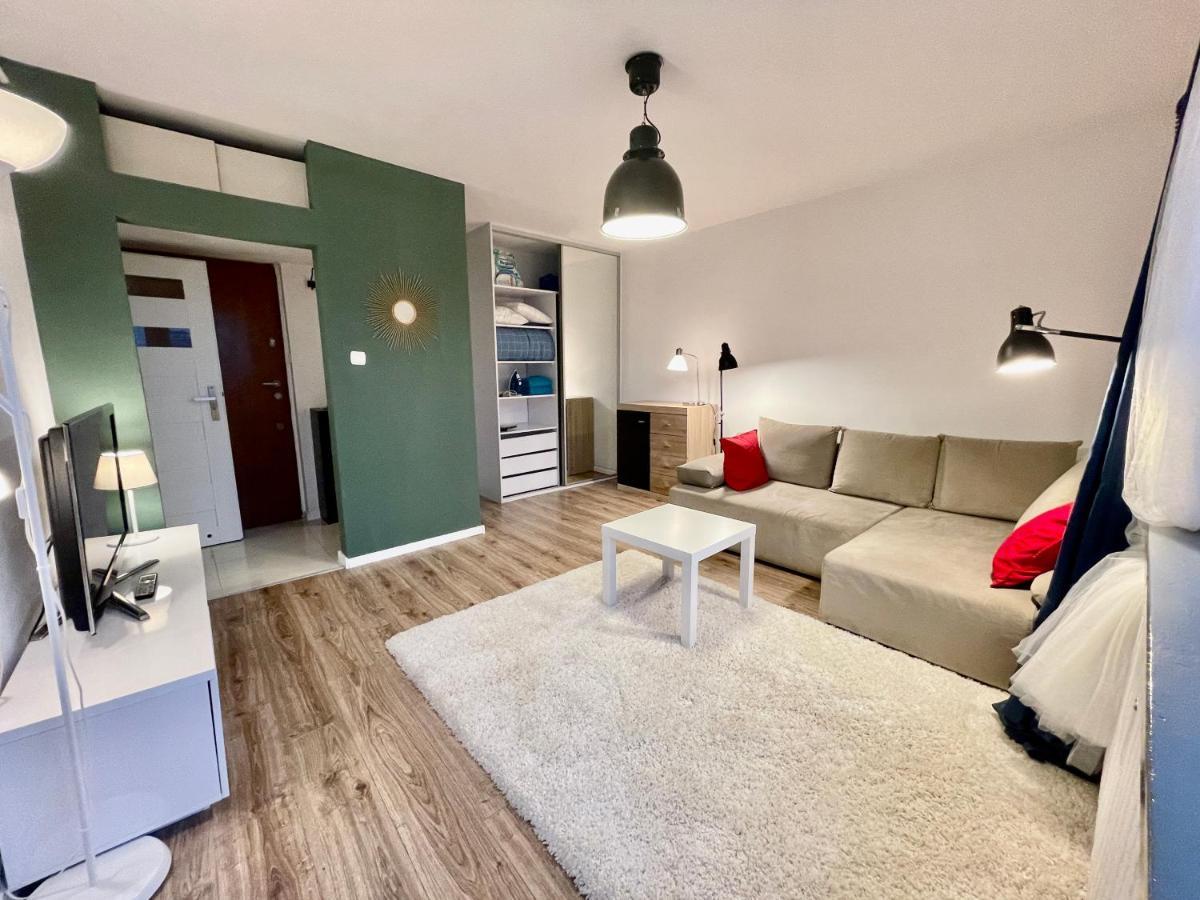 Holiday Metro Fast Wifi Tv'70 Netflix Hbo Appletv Βαρσοβία Εξωτερικό φωτογραφία