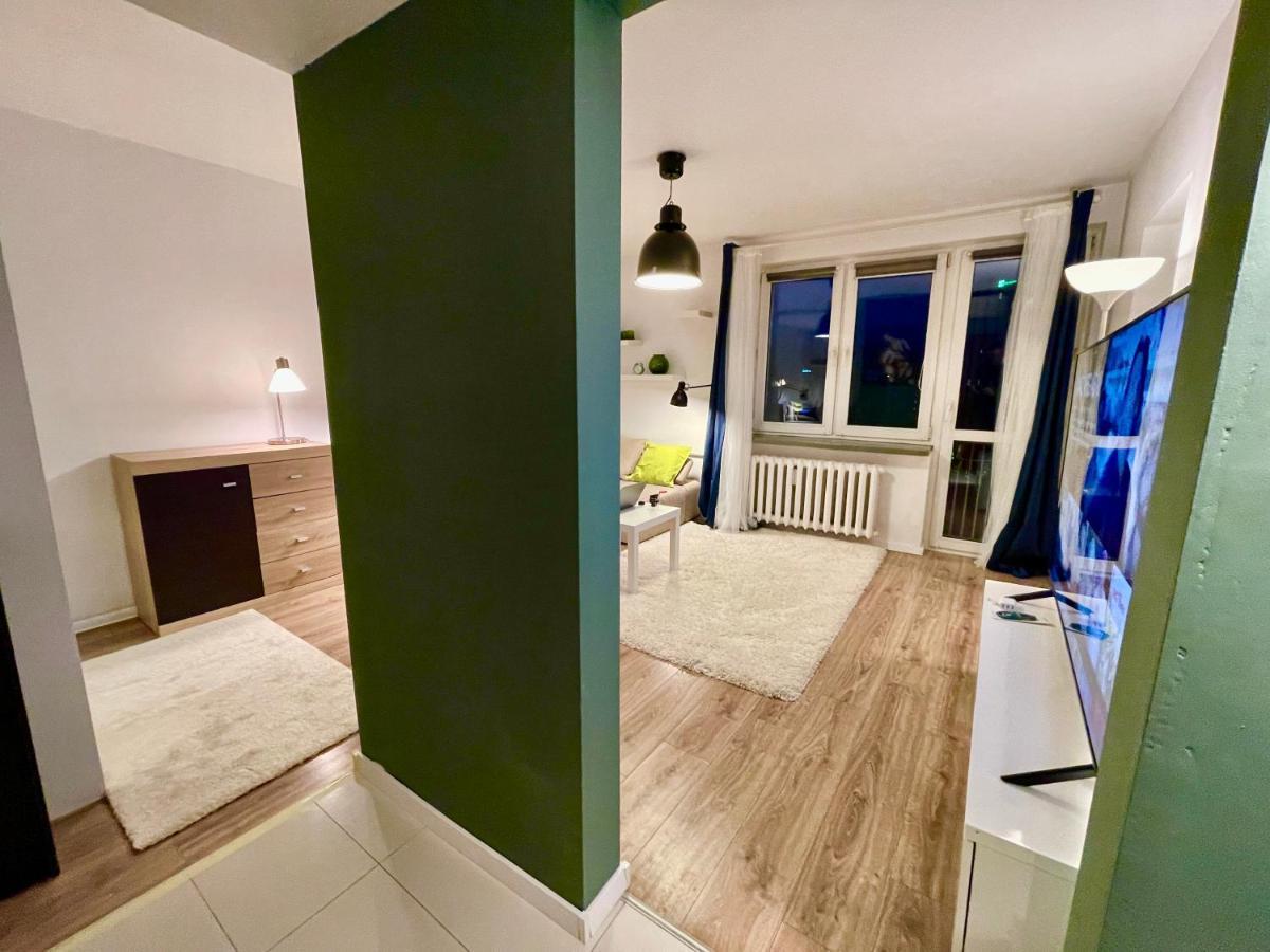 Holiday Metro Fast Wifi Tv'70 Netflix Hbo Appletv Βαρσοβία Εξωτερικό φωτογραφία