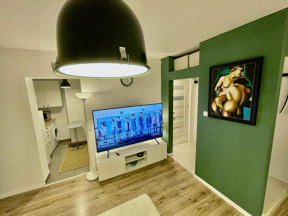 Holiday Metro Fast Wifi Tv'70 Netflix Hbo Appletv Βαρσοβία Εξωτερικό φωτογραφία